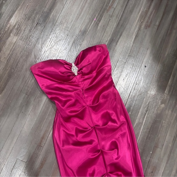 Xscape Strapless Fuchsia Satin Dress - Picture 3 of 4